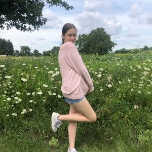 Meet your Posher, Laura